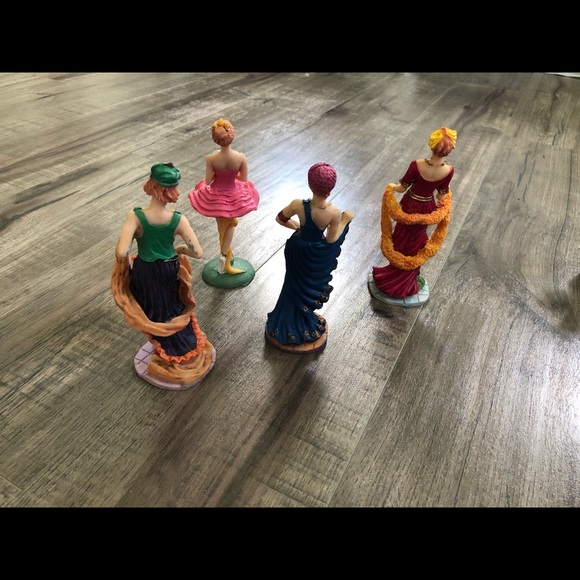 Fun Vintage Decor!✨💙 - Picture 4 of 8